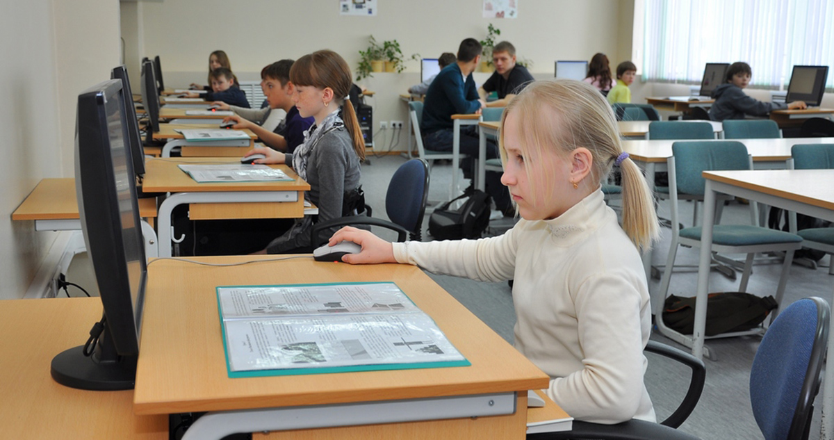 Уроки в школе. Фото vologda-portal.ru