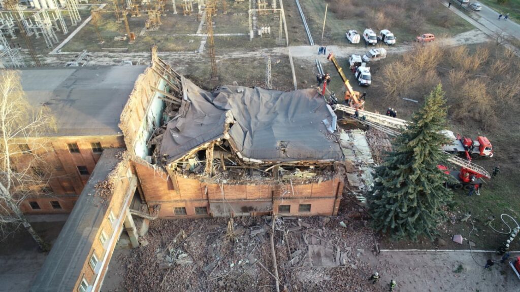 Обрушение диспетчерской на ТЭЦ, фото пресс-службы МЧС по Тамбовской области