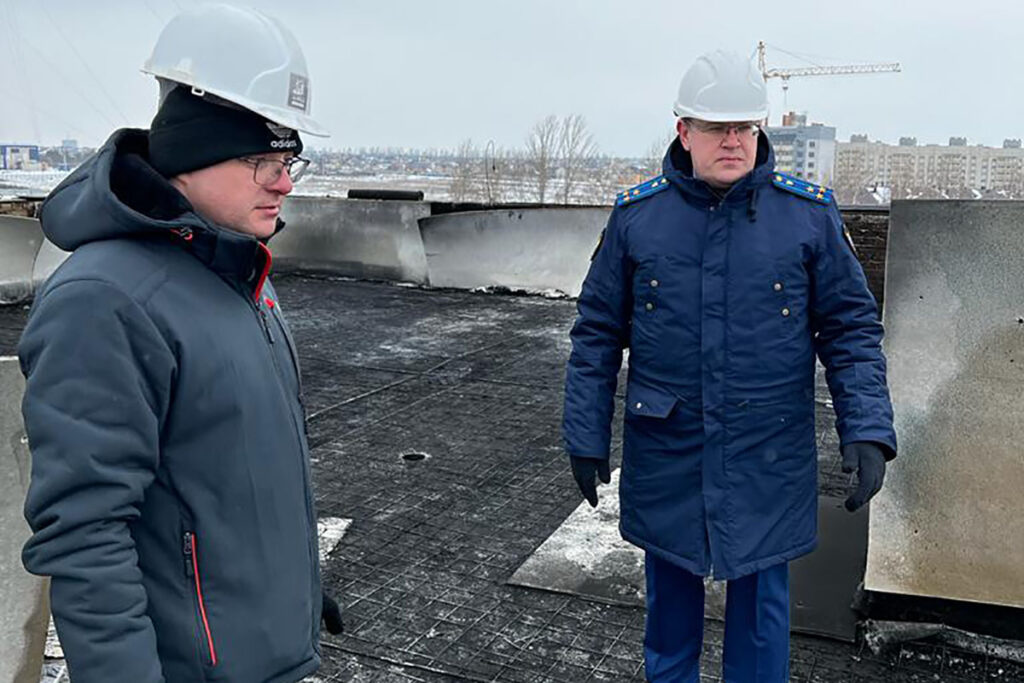 Прокуратура Октябрьского района посетила после пожара строящуюся школу