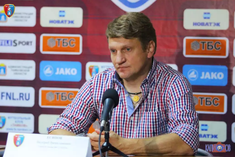 Валерий Есипов очень благодарен болельщикам, которые неистово весь матч поддерживали футбольный клуб "Тамбов"