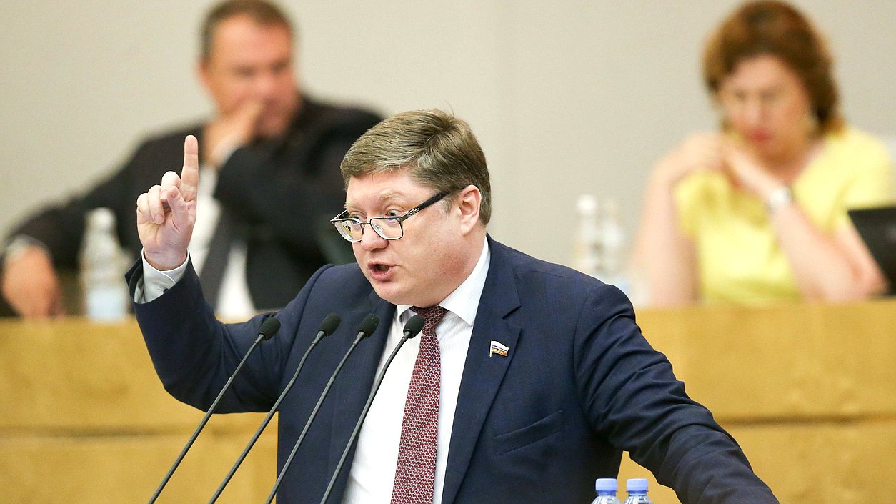 Член Комитета по бюджету и налогам Андрей Исаев