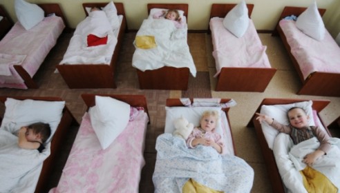 Ливанов пообещал ликвидировать очереди в детские сады к 2015 году