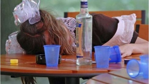 Тамбовских школьников будут исключать за пьянство и аморальное поведение
