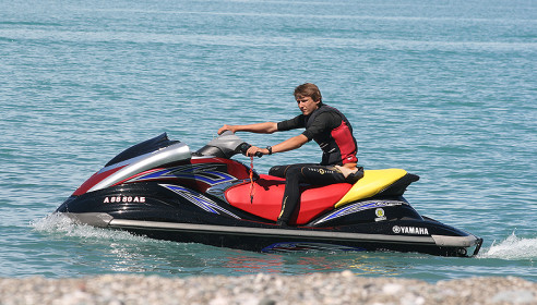 Катание на водном мотоцикле