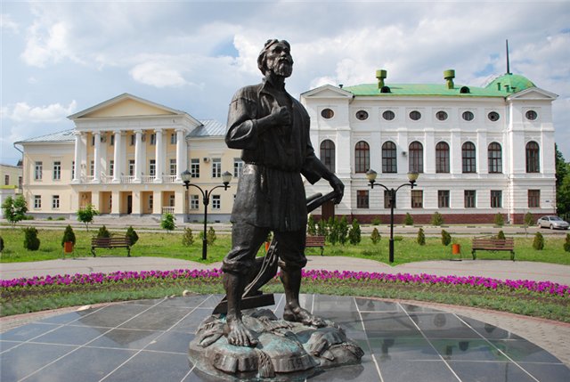 Памятник "Тамбовскому мужику"