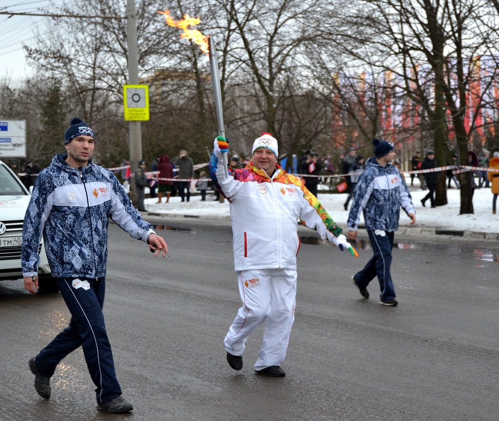 Алексей Кондратьев принял участие в Эстафете Олимпийского огня в Тамбове. Фото Stancoy.
