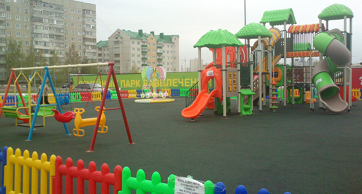 Детская площадка на Рылеева