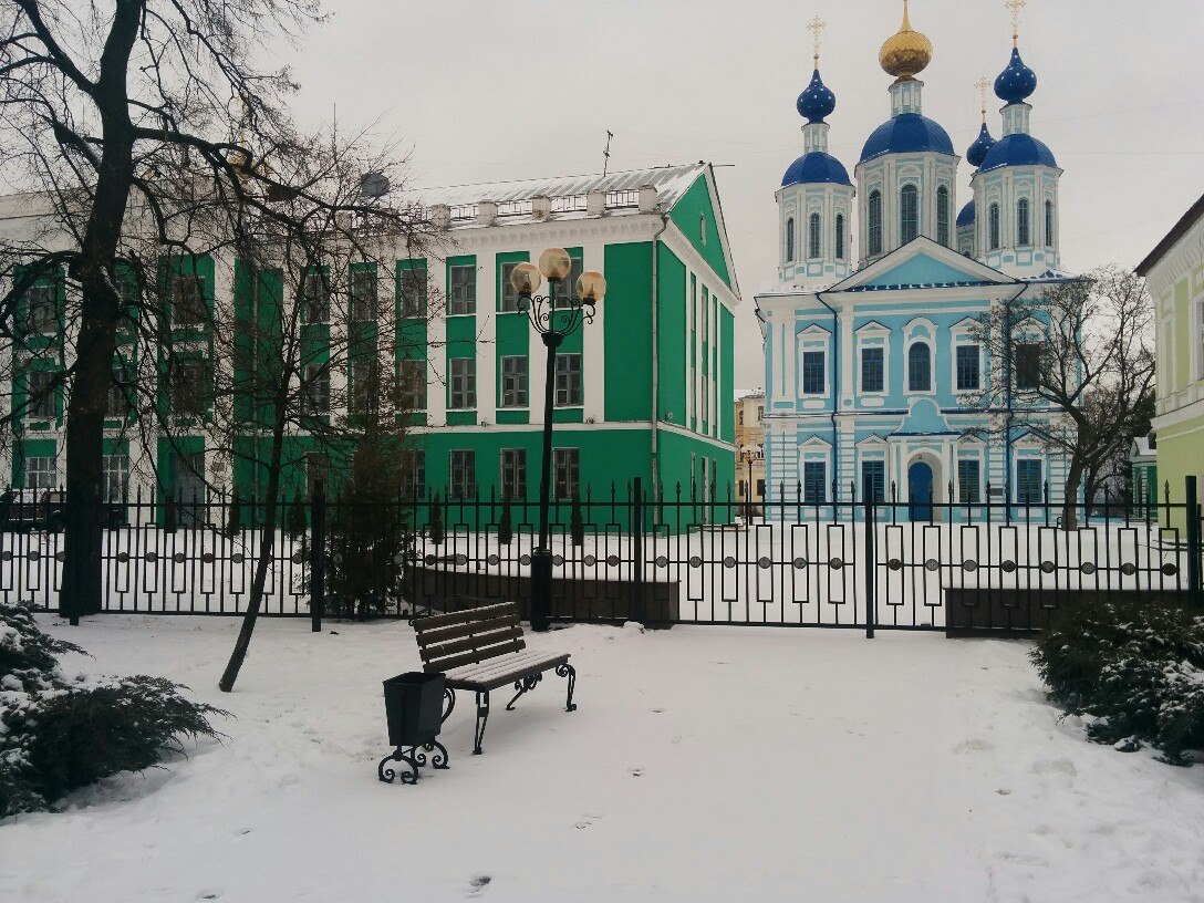 Забор у Казанского монастыря