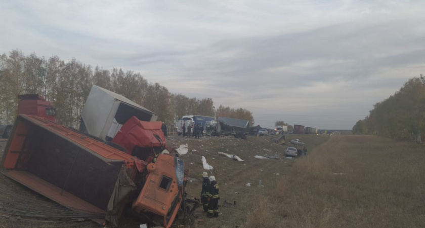 Жесткое ДТП с шестью машинами произошло под Тамбовом: есть пострадавшие