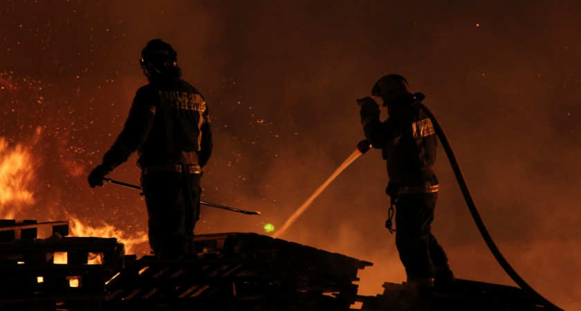 В микрорайоне Солнечный на севере Тамбова ночью сгорел жилой дом