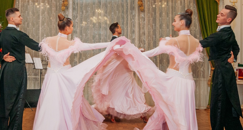 Тамбовчан приглашают на "День вальса" в усадьбу Асеева в жанре XIX века