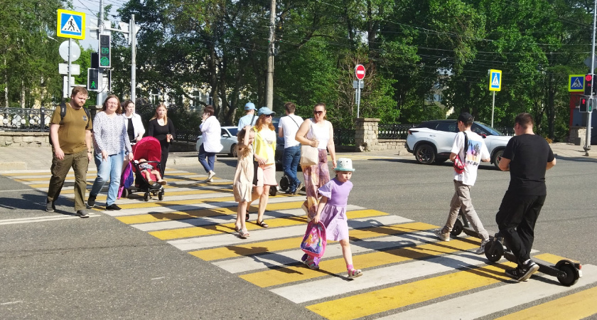 Сразу 11 выходных дней подряд в июне: длинные выходные и сокращенная рабочая неделя ждут россиян летом 