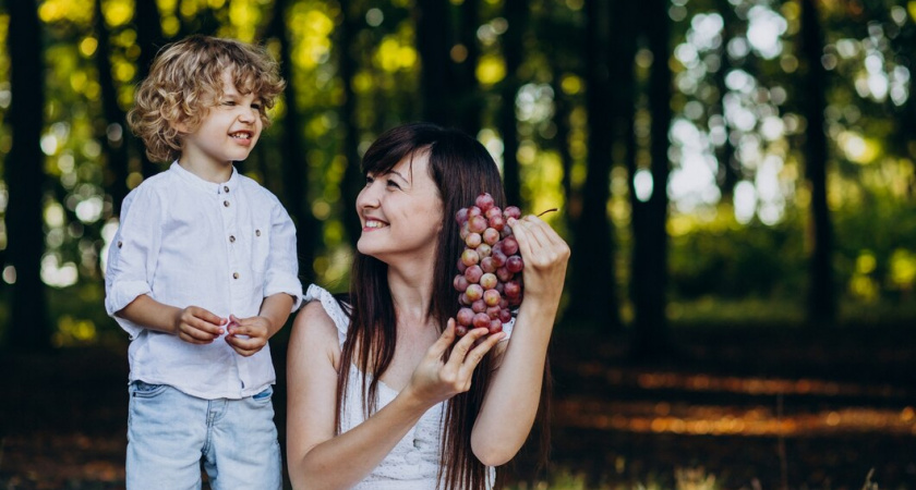 Эта ягода очень вредная: а мы едим ее как деликатес, еще и детям предлагаем
