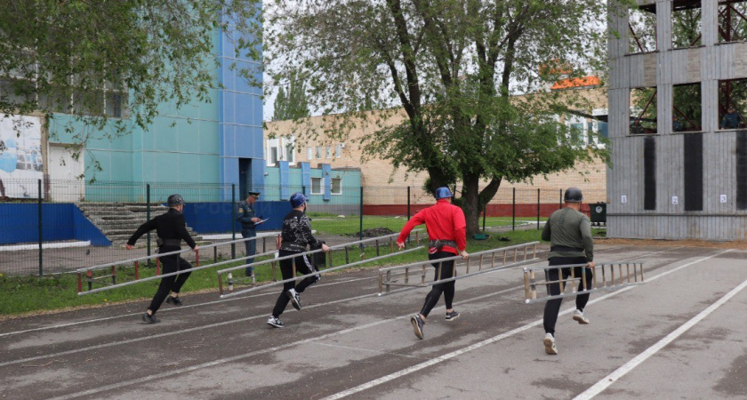 В Тамбове выбрали лучших в пожарно-спасательном спорте: победила команда 9-й части