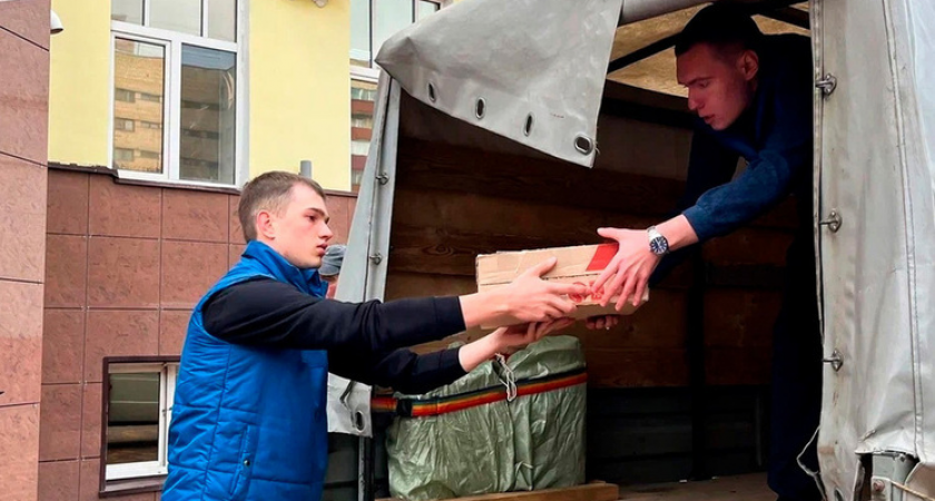 Студенты Державинского университета продолжают собирать помощь для фронта