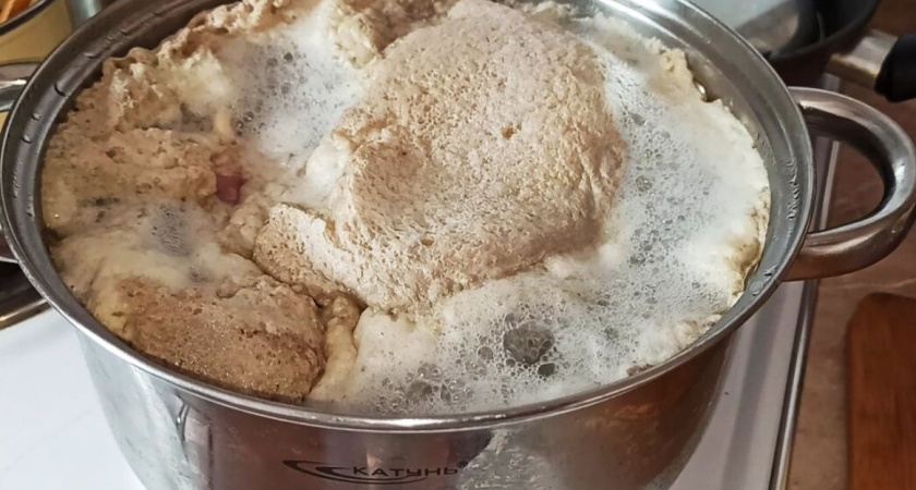 Нужно ли обязательно снимать пену при варке мяса – запомните раз и навсегда