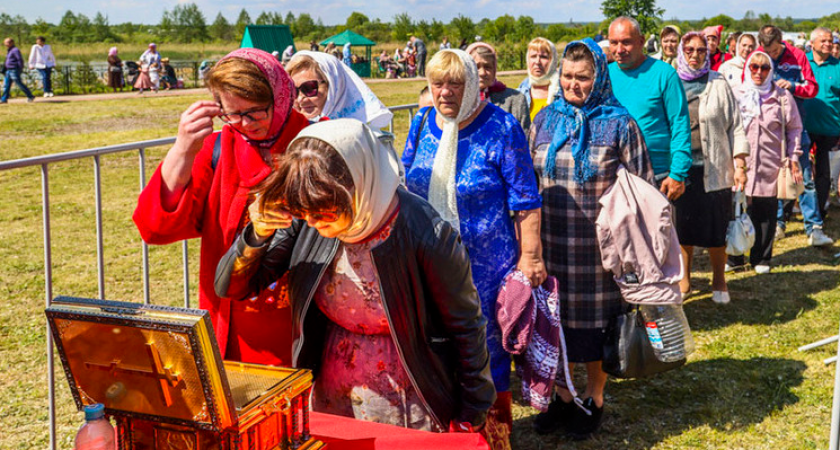 Паломники отметили День Николая Чудотворца в Мамонтовской пустыни Тамбовской области