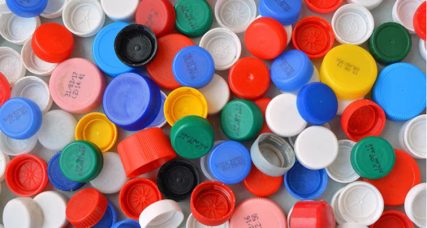 Крышки от бутылок больше не выбрасываю: сосед подсказал идеальное применение - спасение от всех бед