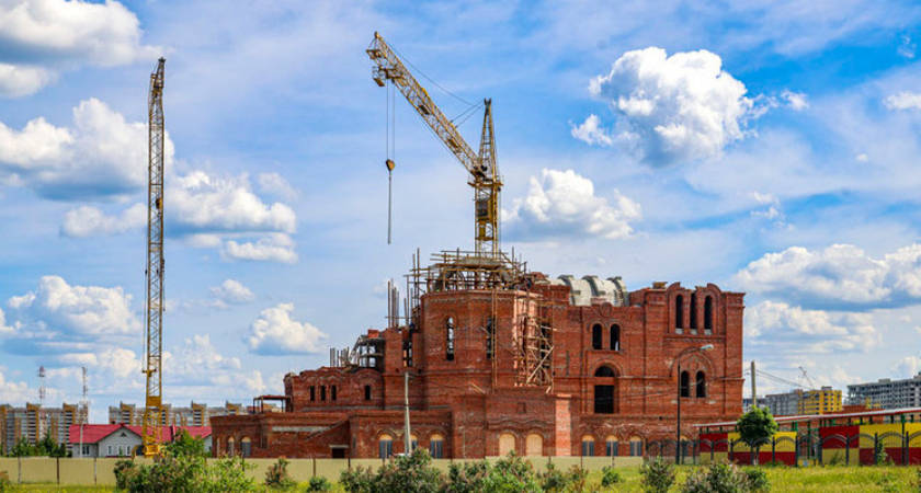 В Радужном районе Тамбова возводят новый храм в честь Серафима Саровского — строительство продолжается