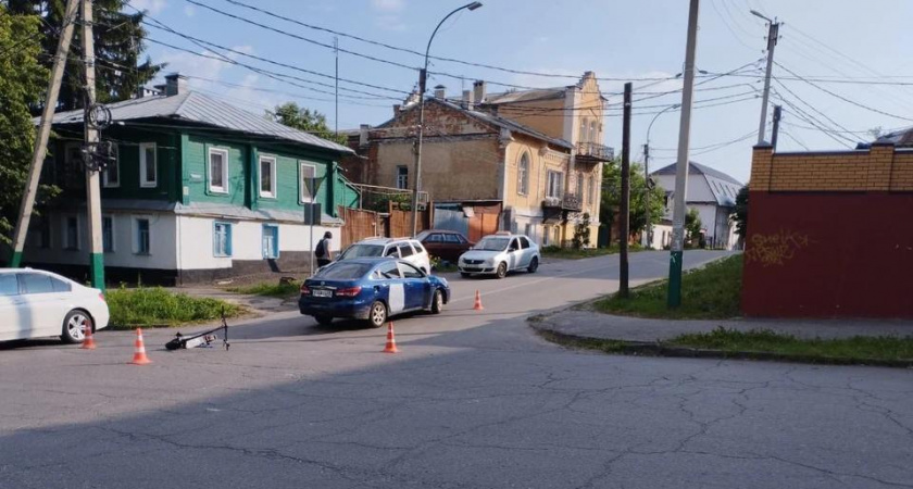 В Мичуринске двое подростков на электросамокате пострадали в ДТП