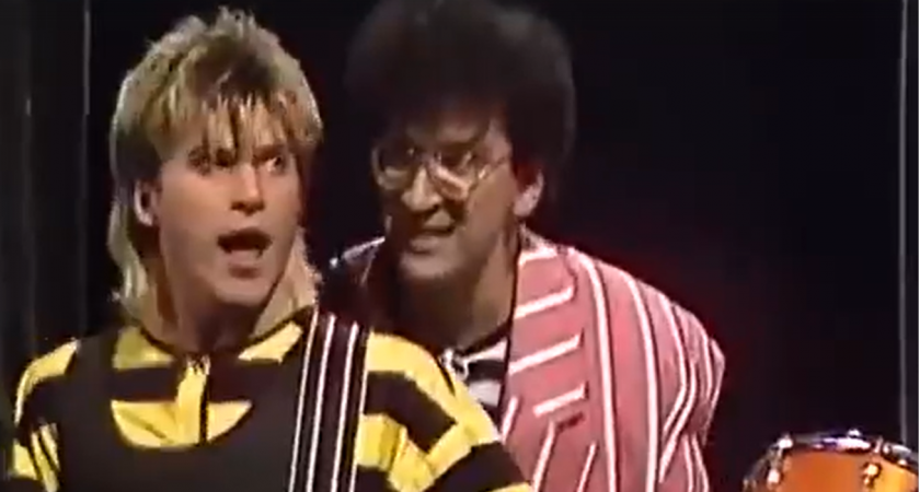 Эти нелепые песни из СССР сейчас смешно слушать, а тогда дружно подпевали – список провалов