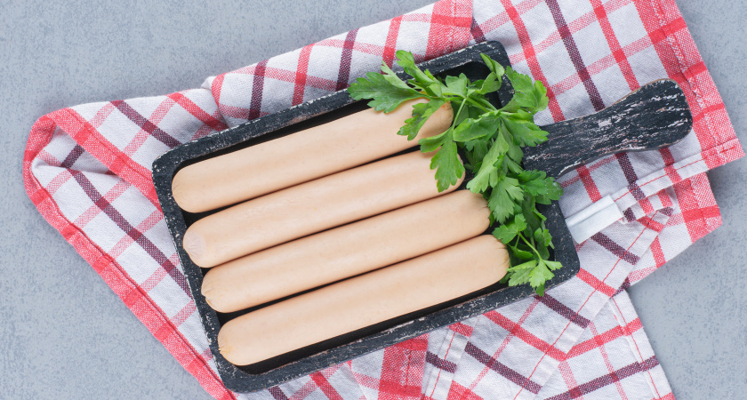 Нужно ли варить сосиски перед употреблением: в споре наконец-то поставили точку