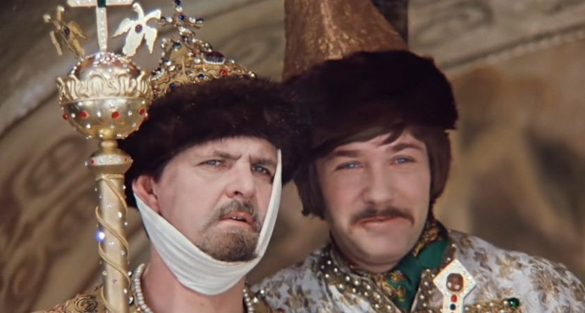 Скорее проверяйте паспорт: эти фамилии носят те, кто испокон веков рождался в семьях бояр