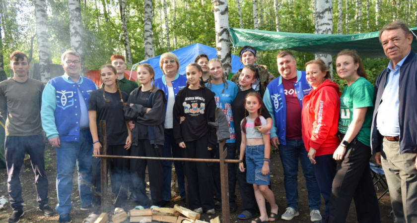 Юные туристы собрались на Битюге: в Тамбовской области прошёл летний слёт школьников