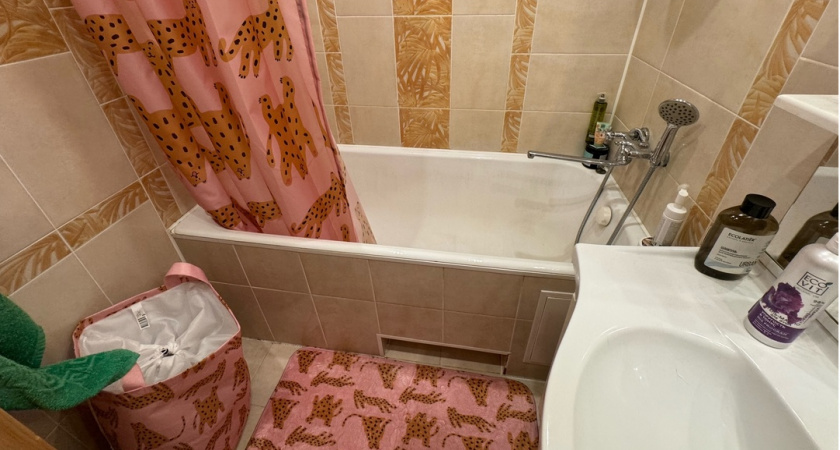 Разводим 50 г — и ванна сияет даже в полной темноте: ни ржавчины, ни налета — классный лайфхак без химии