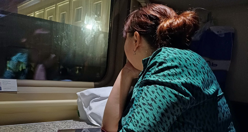 Одинокая девушка оказалась в вагоне с дембелями: россиянка рассказала всю правду о поездке