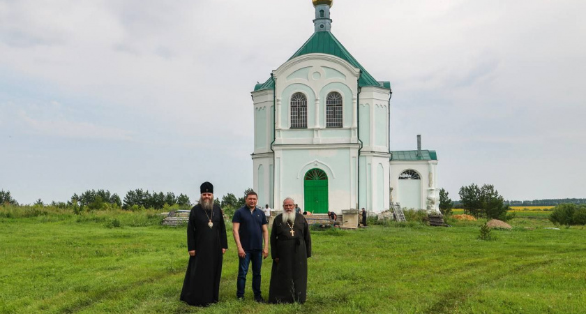 Возрождение Никольского скита Казанского мужского монастыря оценил Евгений Первышов