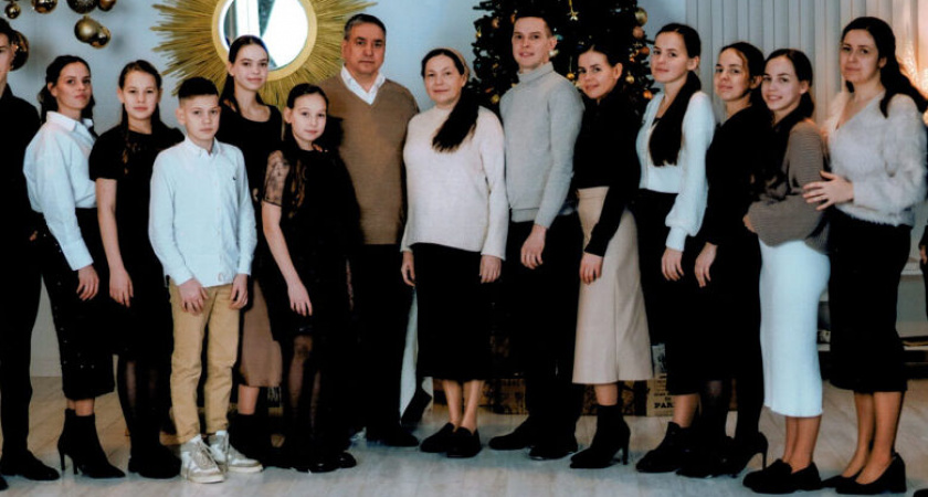 Супруги Толстопятовы из Тамбова воспитали 13 детей