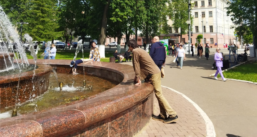 Лучше не говорить "здравствуйте", "приветствую" и "не за что" — вот что не так с этими привычными фразами