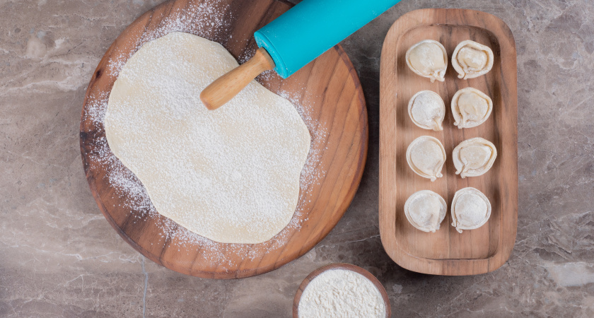 Опытные хозяйки никогда не выбрасывают остатки пельменного теста: готовят шикарный десерт