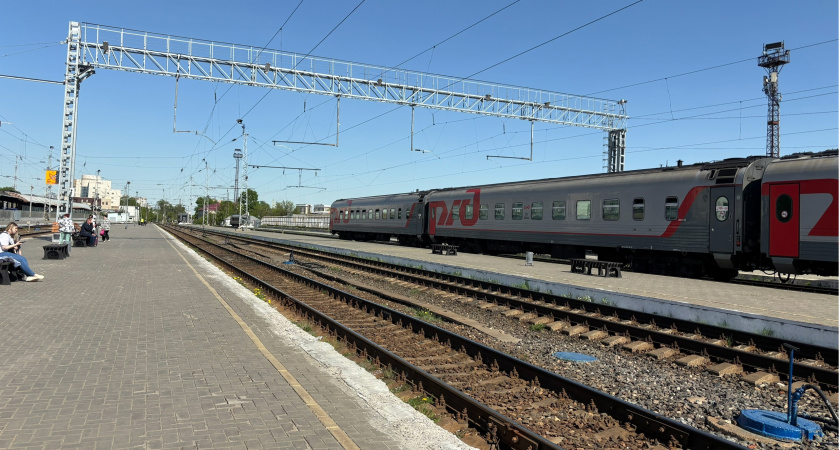 Мамочки с детьми придумали хитрый трюк с целью пересесть на нижнюю полку – вот что надо сказать, чтобы проводник встал на вашу сторону