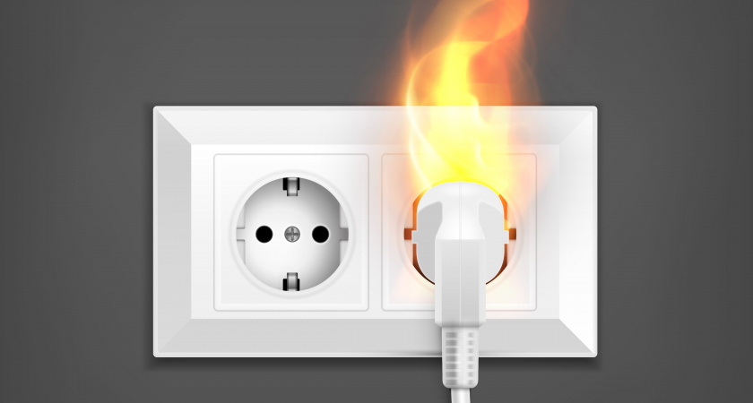 Можно ли оставлять зарядку от телефона в розетке, когда вы ею не пользуетесь — в важном вопросе поставили точку