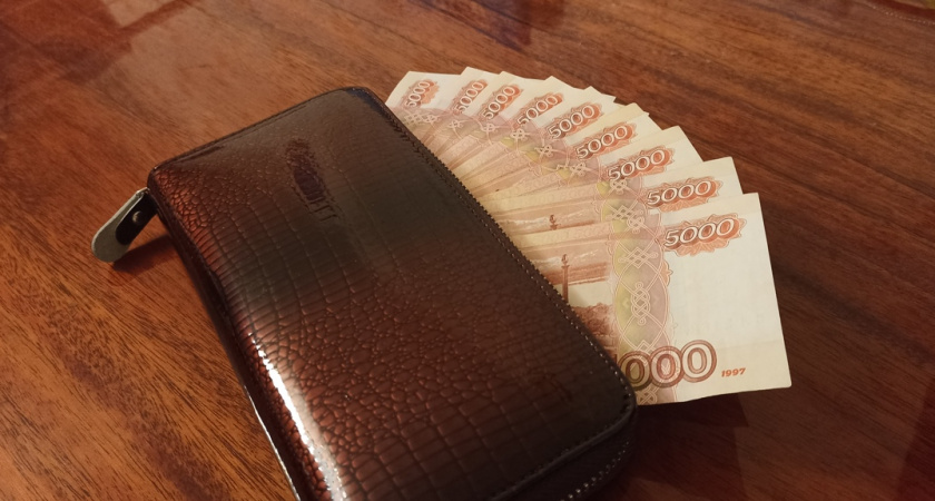 В Мичуринске преподаватель за взятки ставила студентам пятерки