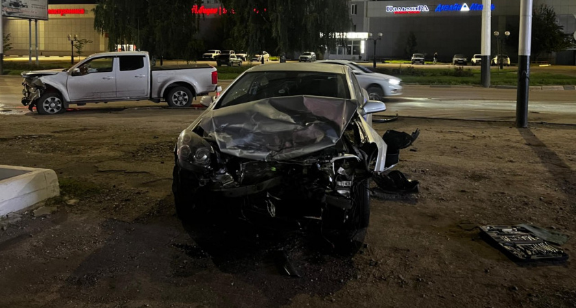 В Тамбове при столкновении Opel и Great Wall пострадали два человека