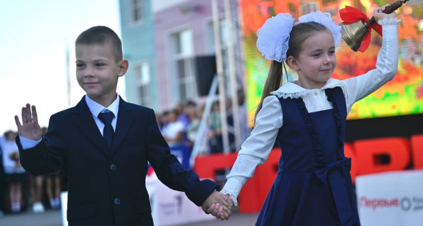 Врио главы Тамбовской области Евгений Первышов поздравил с Днём знаний и пообещал новые школы