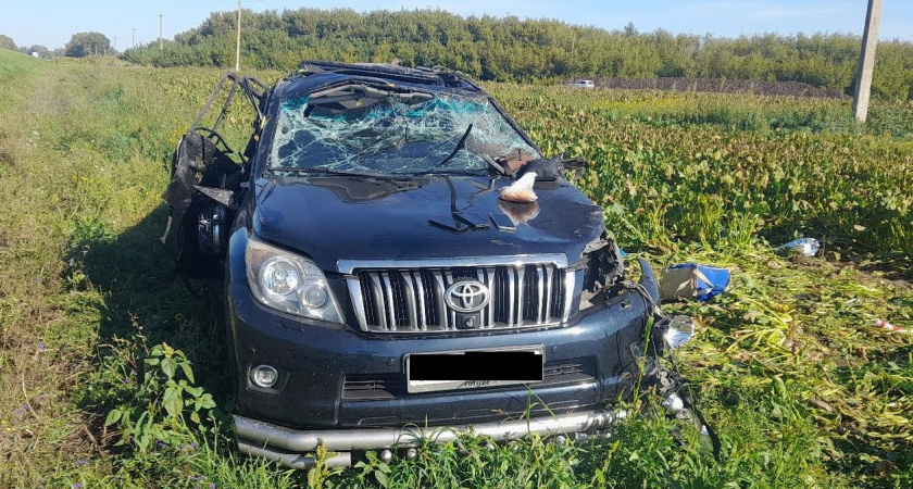 Смертельное ДТП на трассе Р-22 в Тамбовской области: внедорожник перевернулся в кювет