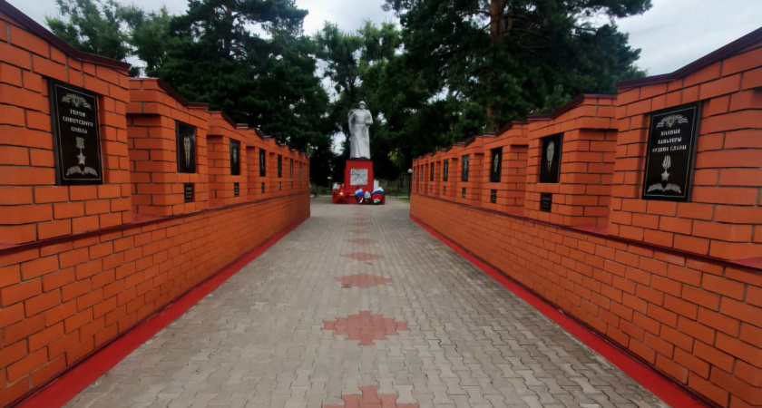 В Мучкапском округе перед судом предстанет мужчина, повредивший памятник героям Великой Отечественной