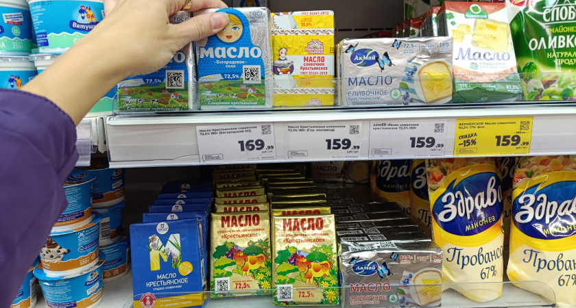 Отличаю хорошее сливочное масло от спреда за секунду: даже разрезать не придется