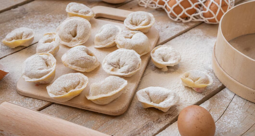 Кидаю 2 щепотки в фарш — и пельмени вкуснее, чем в ресторане "от шефа": просто наслаждение для гурманов