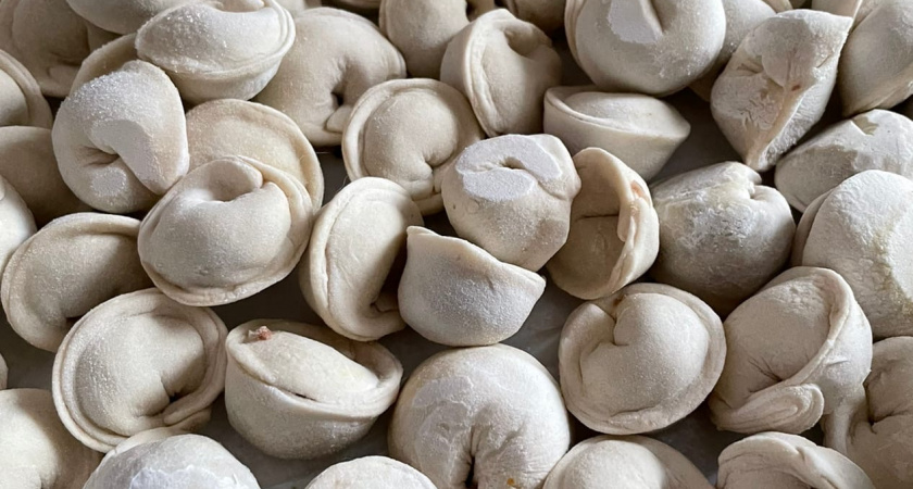 Кишечные палочки, листерии и сальмонеллы: Роскачество проверило 20 марок пельменей и не нашло качественных