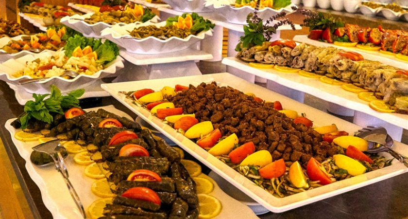 10 самых отвратительных вещей на "шведском столе", которые я в жизни видела: осторожно – может отбить аппетит!