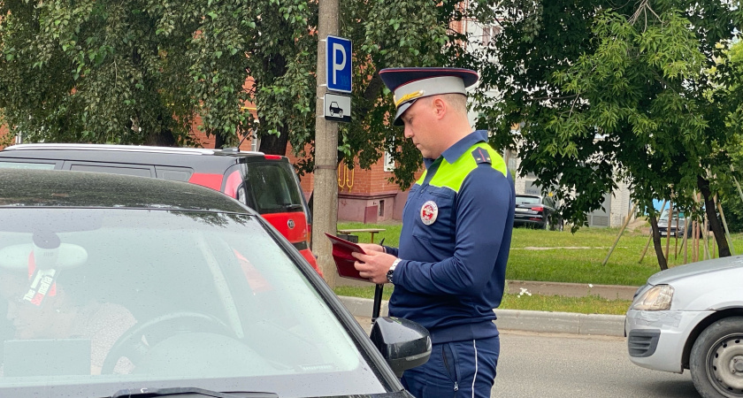 Инспектор ДПС просит дунуть в трубочку. Что нужно знать, прежде чем согласиться