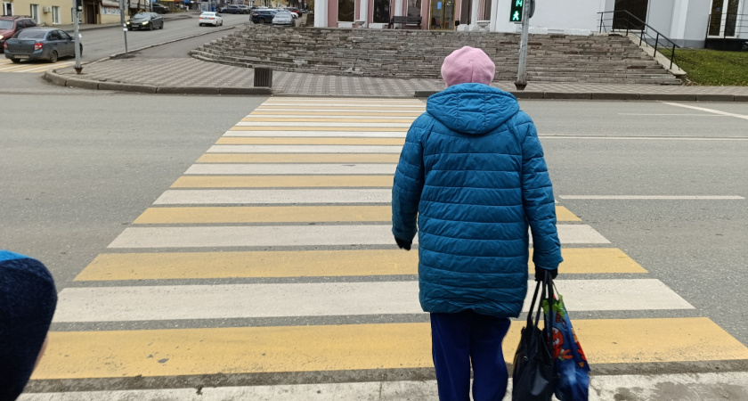 Шага на "зебру" недостаточно: когда водитель обязан уступить дорогу пешеходу? Разъясняет Верховный суд