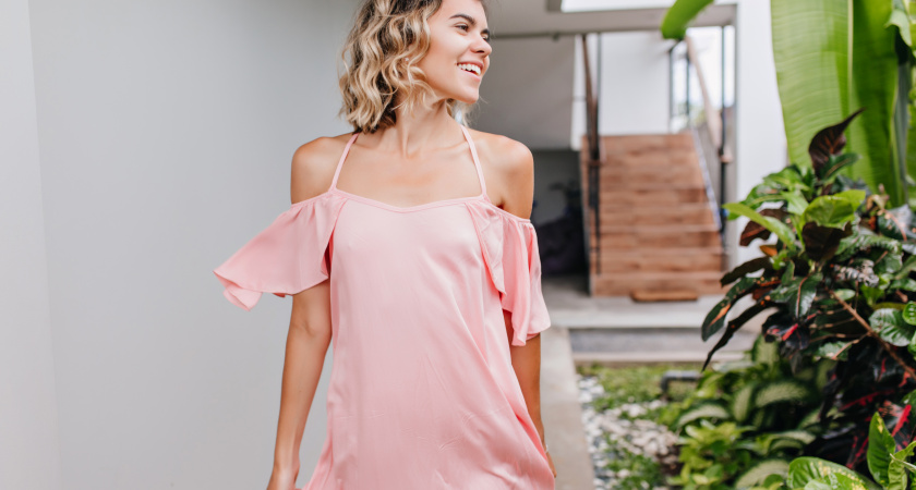 В СССР так одевались только «ночные бабочки»: сейчас эту вещь на улице носит каждая вторая (речь не о мини)