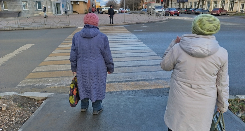 Если вам от 40 до 70 лет: принимайте по одной чайной ложке каждый день – поможет сохранить ясность ума, и еще 4 полезные рекомендации