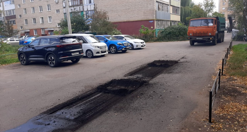 В Тамбове продолжается ямочный ремонт дворовых проездов